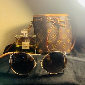 Chloé Gold-Brown Havana Women Sunglasses (Market price $400)